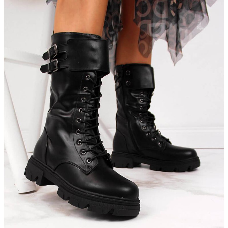 Arbeiter isoliert auf der Plattform Vinceza W JAN54 schwarz weiß 2