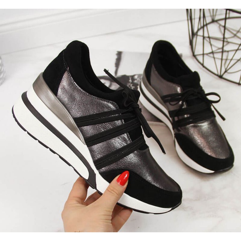 Lederschuhe auf einem Keil T.Sokolski W SCA139 silber schwarz 1