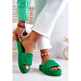 FJ1 Hausschuhe auf der grünen Lilly-Plattform 2