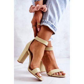 Pastellgrüne Georgina Absatzsandalen 2