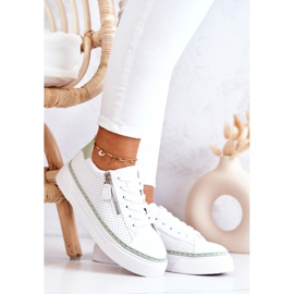 FB2 Sportschuhe auf der weißen und grünen Louisa-Plattform 2