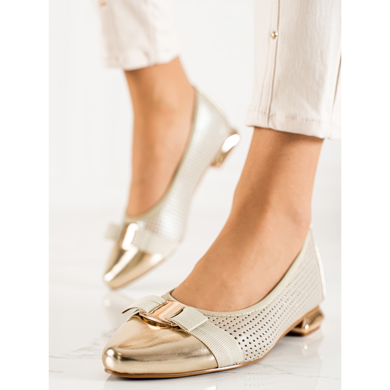 W. Potocki Goldene Potocki-Pumps 1