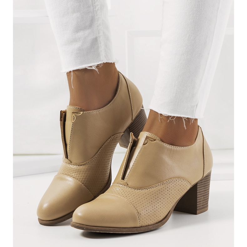 Beige Stiefeletten auf dem Posten von Silentleaf Schuhen 1