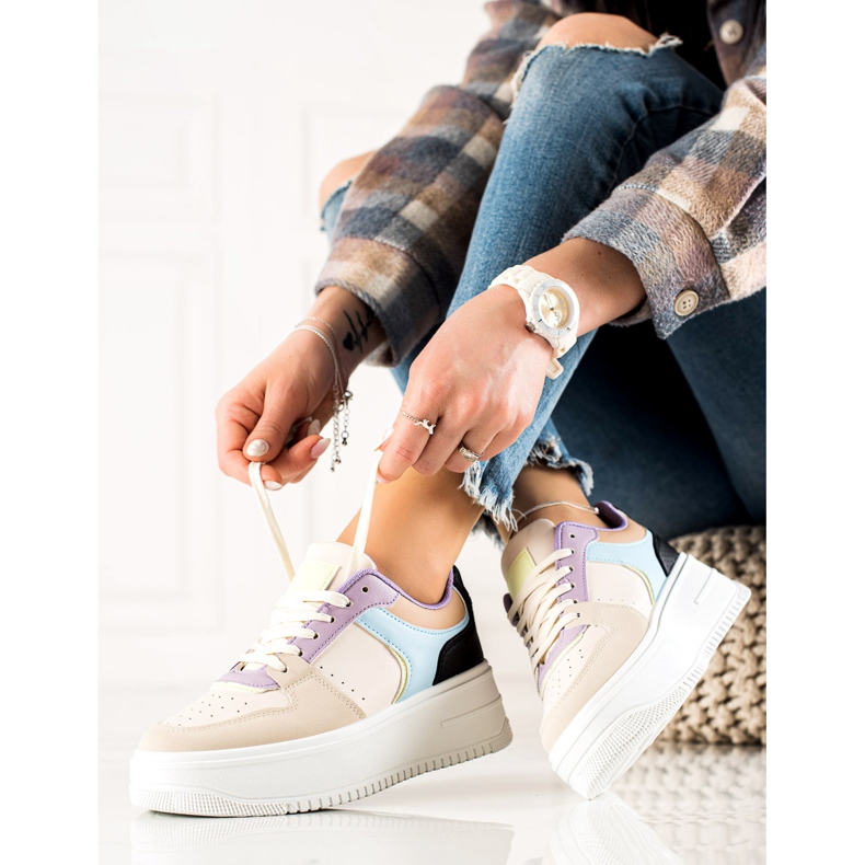 TRENDI Bunte modische Turnschuhe beige mehrfarbig 1