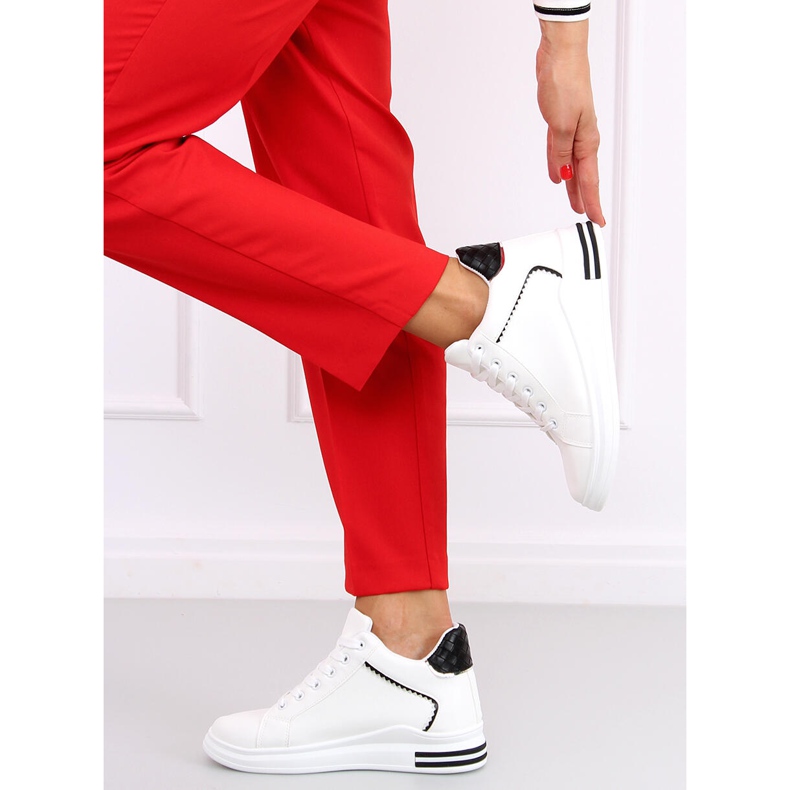 Turnschuhe auf einem versteckten Keil Izumi WEISS / SCHWARZ weiß 2