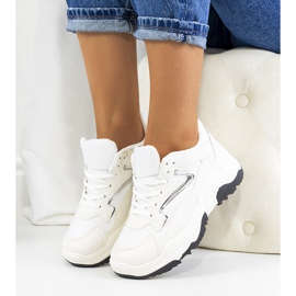 Weiße Turnschuhe von Badillo silber- 1