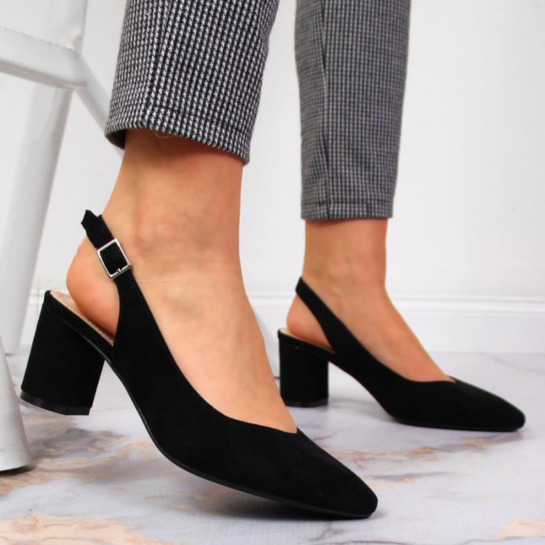 Pumps auf dem Pfosten von Sergio Leone in SK362 schwarz 2