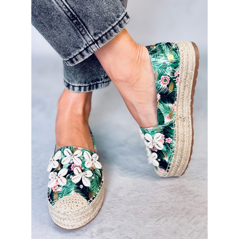 Elif Grüne Espadrilles mit Muscheln 1