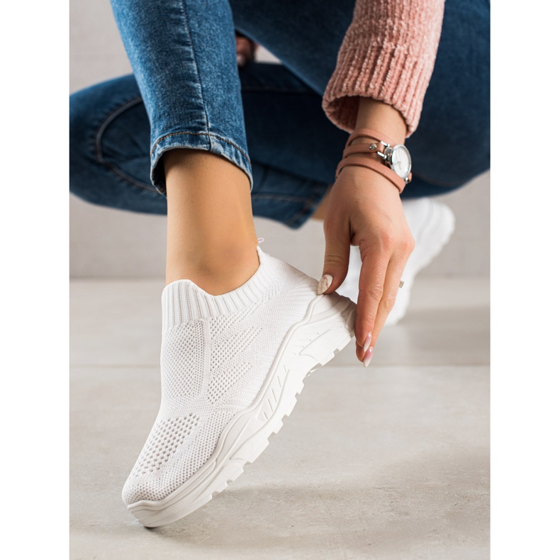 Bestelle Slip-On Sneakers aus Textil weiß 1