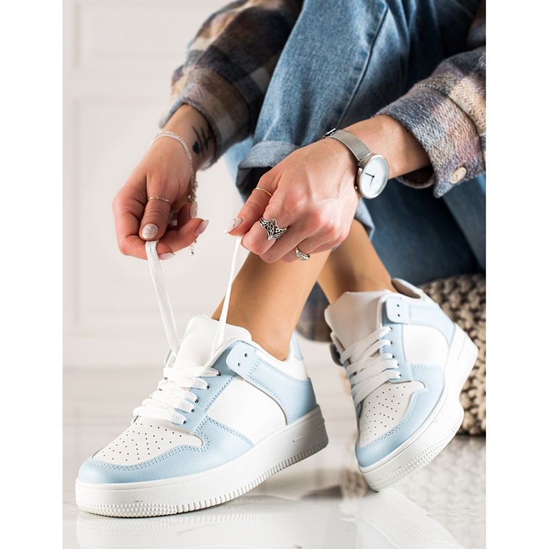 TRENDI Sportschuhe aus Öko-Leder weiß blau 1