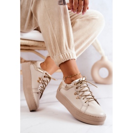FILIPCZYK Sportschuhe aus Leder auf einer hellbeigen Mary Ann-Plattform 1