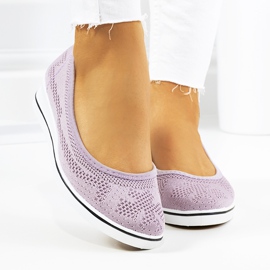 Violette Ballerinas auf dem Connor Wedge lila 1
