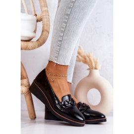 Vinceza Keilschuhe aus Lackleder Schwarz Melodien 1