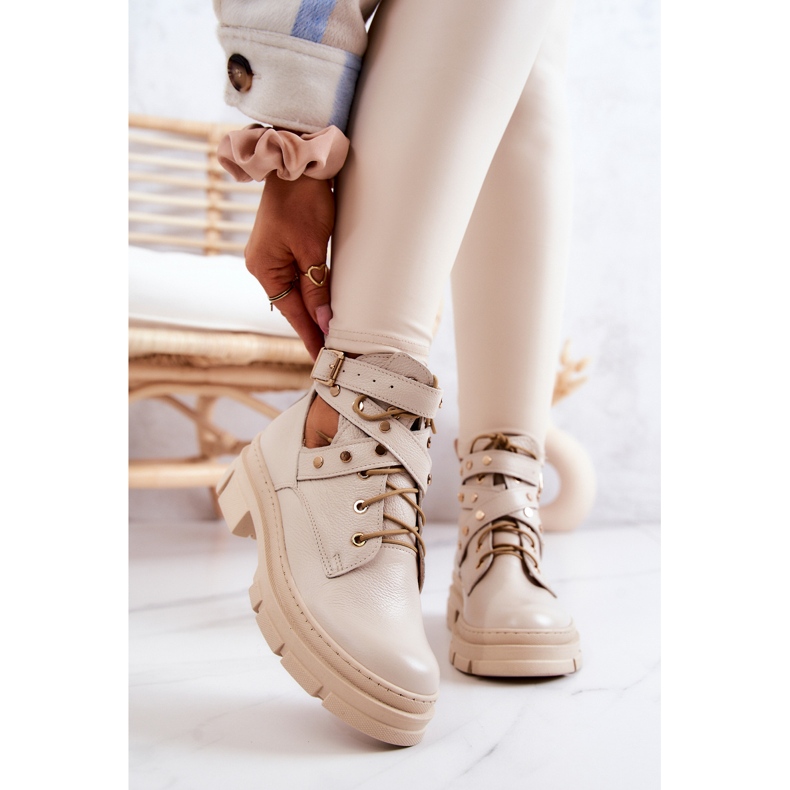 FILIPCZYK Damenstiefel aus Leder mit Ausschnitten Hellbeige Everly 2