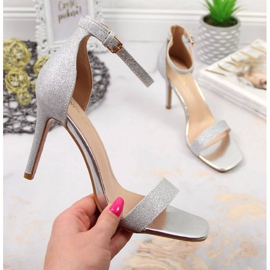 Vinceza W JAN81E Sandalen aus silbernem Brokat mit hohem Absatz silber- 1