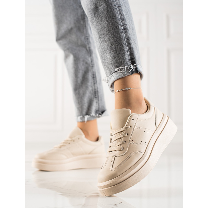 TRENDI Bequeme beige Turnschuhe 1