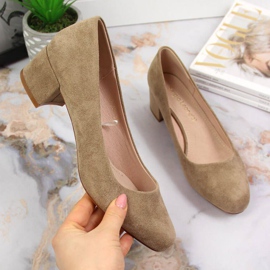 Pumps auf einem Block Wildleder Sergio Leone in SK354E beige 1