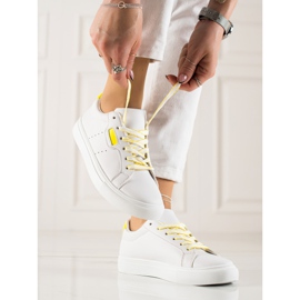 TRENDI Weiße Sportschuhe mit Öko-Leder 1