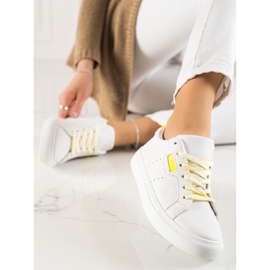 TRENDI Weiße Sportschuhe mit Öko-Leder 2