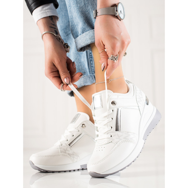 TRENDI Stylische Sneaker mit Keilabsatz weiß 1