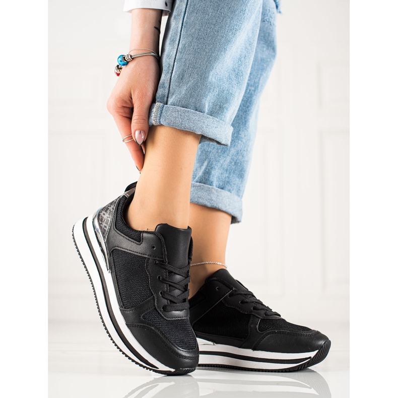 Diamantique Schwarze Turnschuhe mit Mesh 1