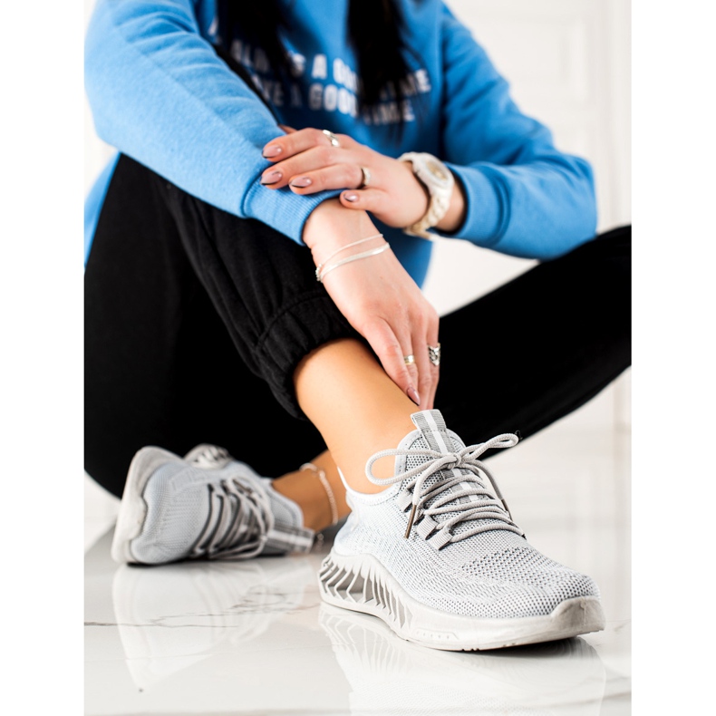 TRENDI Graue Sportschuhe 2