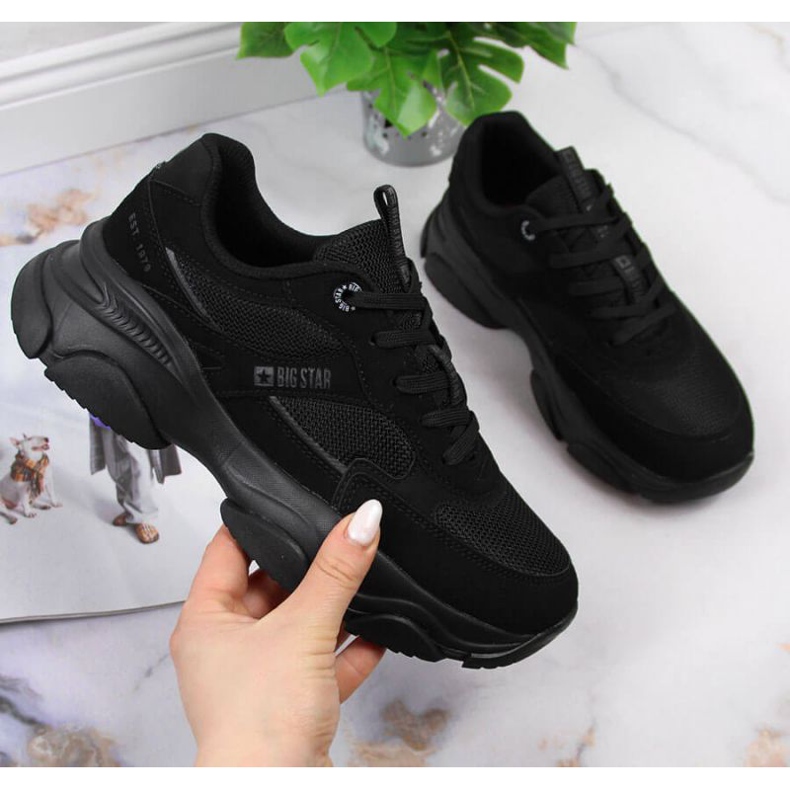 Schwarze Sportschuhe Big Star W JJ274578 1