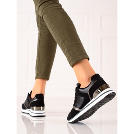 TRENDI Schwarze Turnschuhe auf der Plattform 2