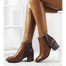 Villa braun isolierte Stiefel 1