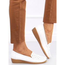 Cukki Weiße durchbrochene Loafer für Damen 2