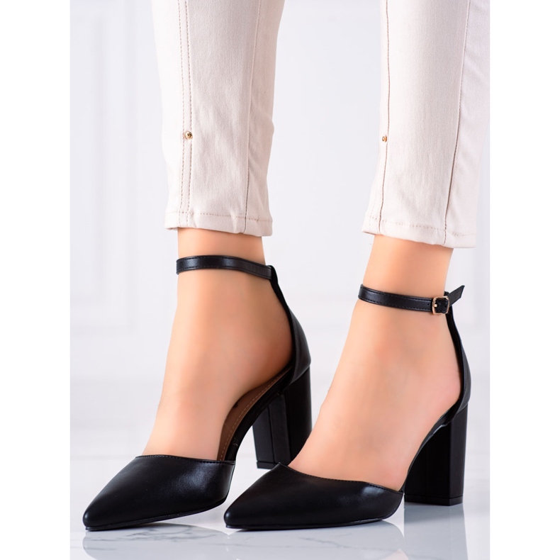 Seastar Schwarze Pumps mit Schnalle 1