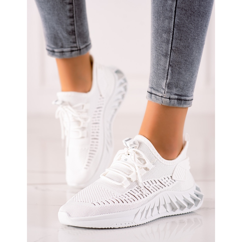 TRENDI Weiße Textil-Sneakers 1