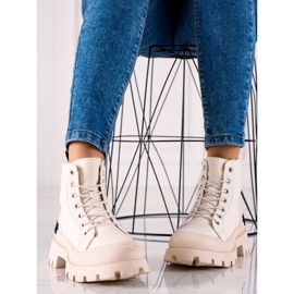 Fallensteller auf der S. Barski-Plattform beige 2