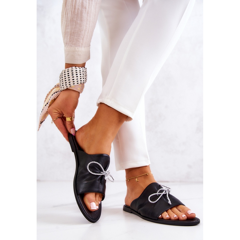 Damenhausschuhe aus Leder Nicole 2659/001 Schwarz 2