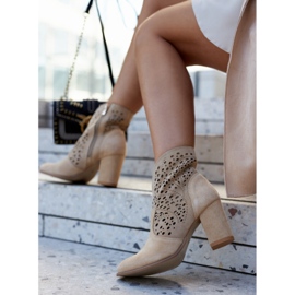 Durchbrochene Stiefel Lewski Shoes 3166 Beige 1