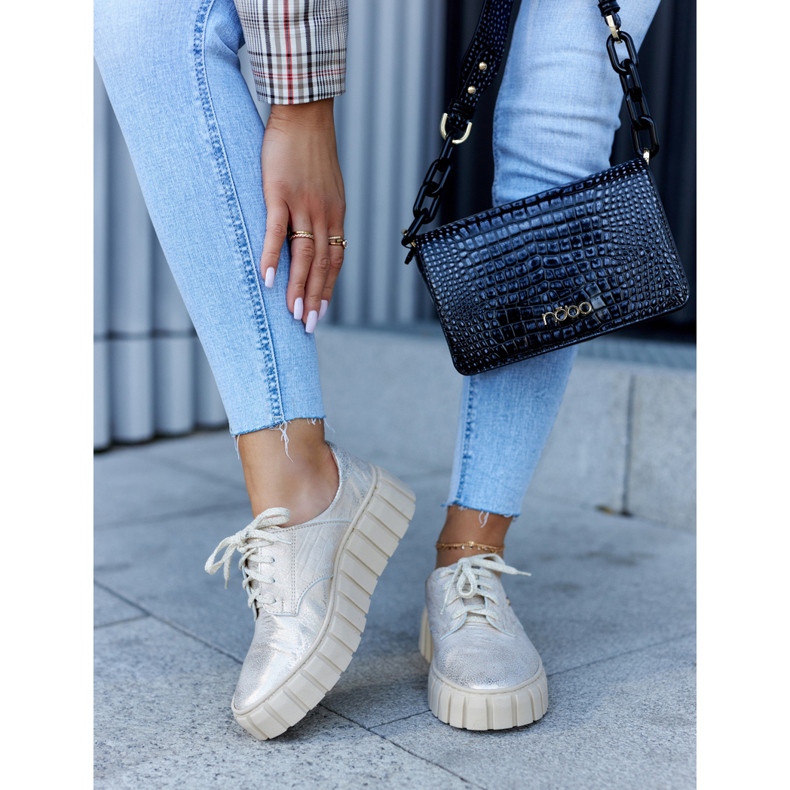 Lemar Leder-Brogues auf der beige-goldenen Hypnose-Plattform 1