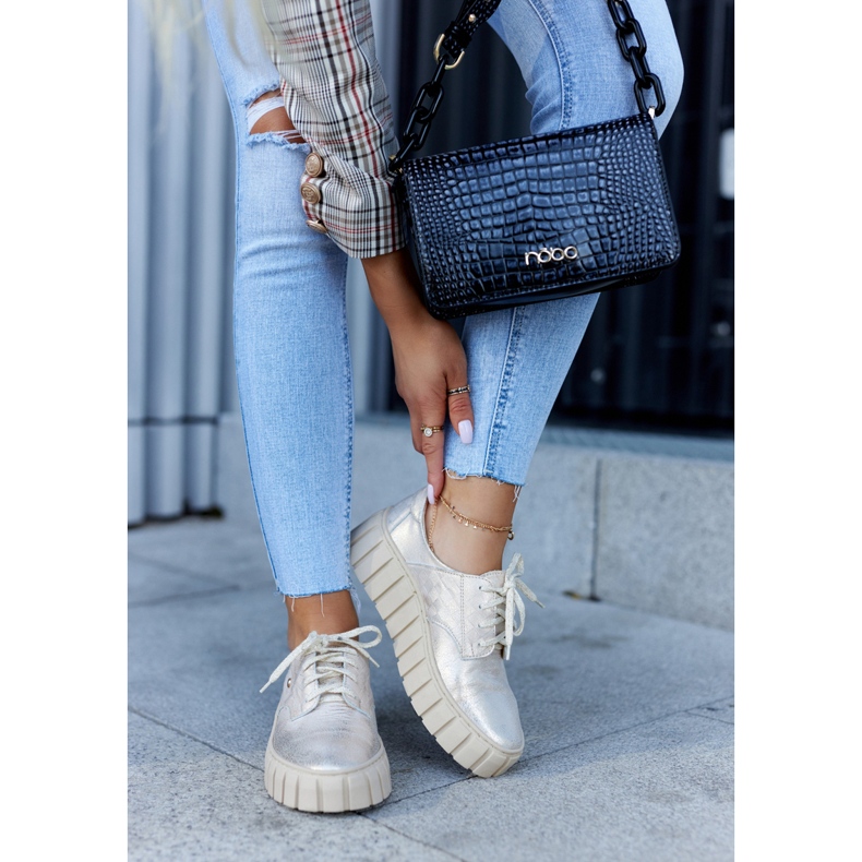 Lemar Leder-Brogues auf der beige-goldenen Hypnose-Plattform 2