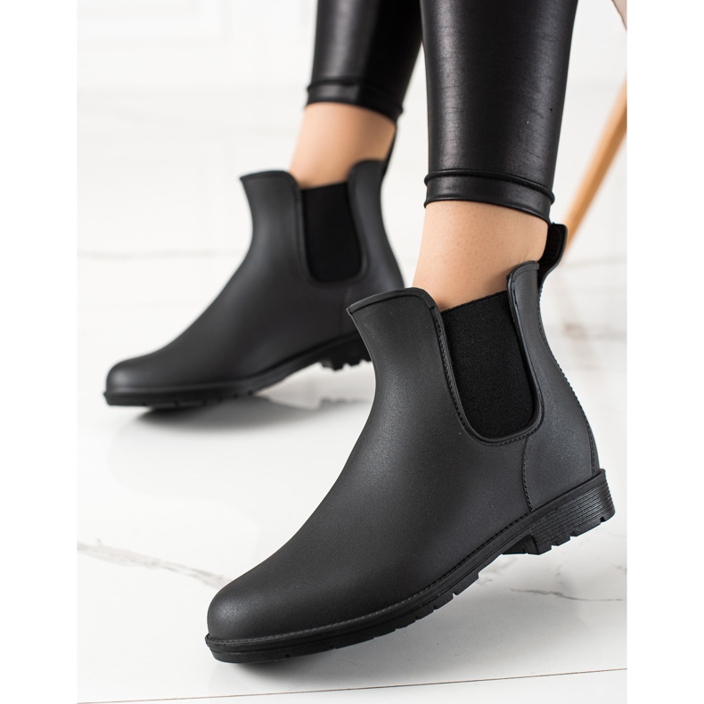 TRENDI Klassische schwarze Regenstiefel 1