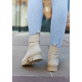 S.Barski Trapper-Stiefel aus Wildleder mit hellgrauen Layden-Nähten beige 2