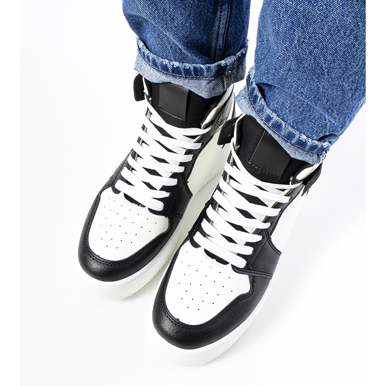 Knöchelhohe Turnschuhe von Dellucci in Schwarz und Weiß 1