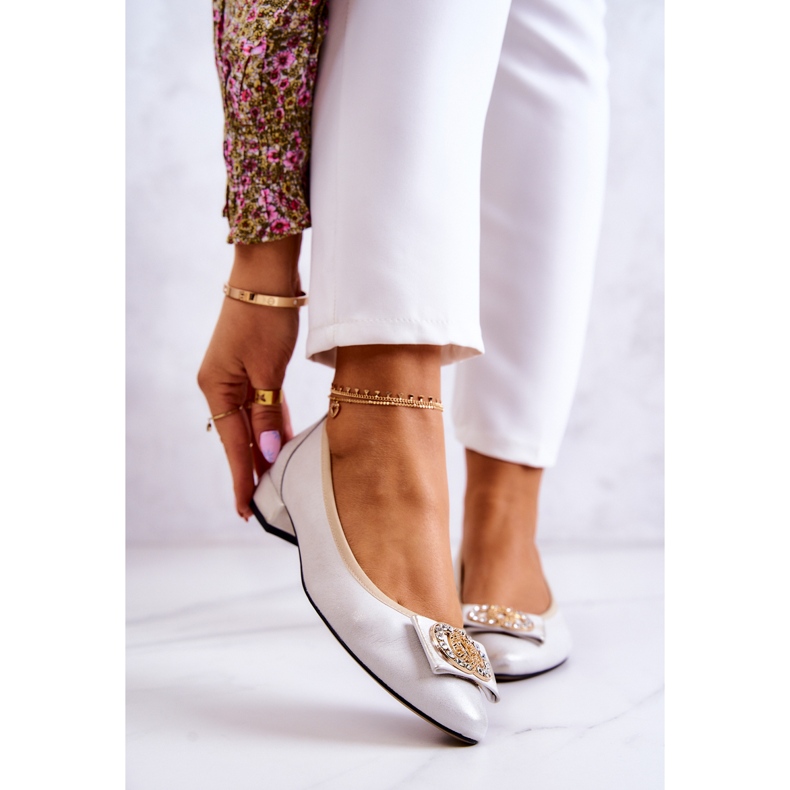 PA2 Ballerinas aus Leder mit Joliet-Dekoration in Weiß und Gold golden 1
