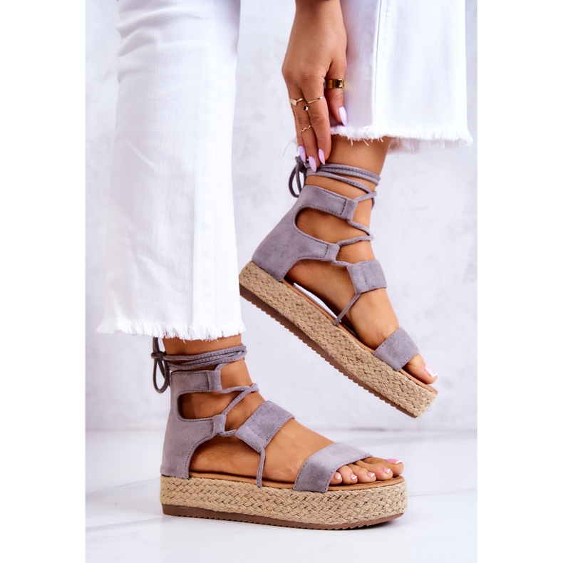 FW1 Gebundene Damensandalen auf der grauen Amrillo-Plattform 2