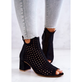 Durchbrochene Lederstiefel Maciejka 05420-43 Schwarz 1