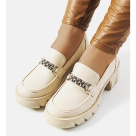 Beige Loafer auf dicker Ruth-Sohle 1