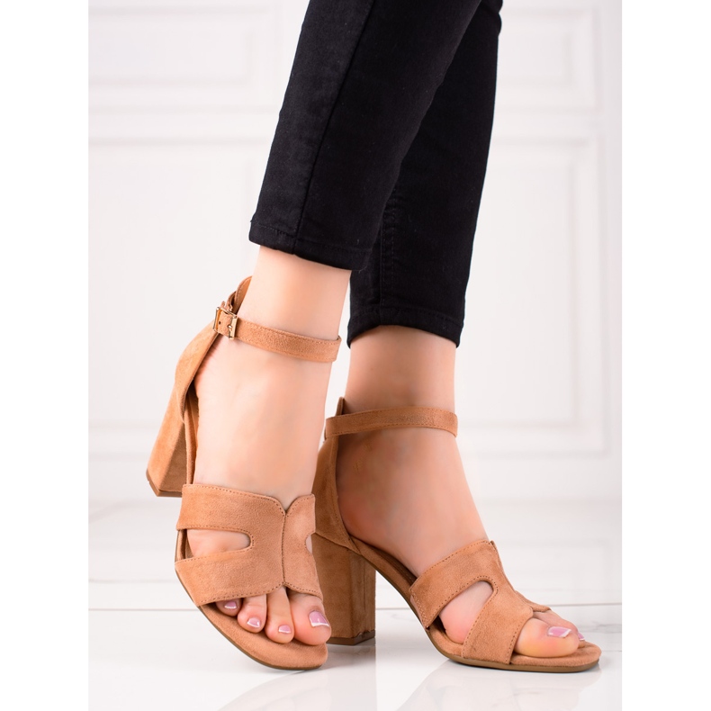 Evento Hochhackige Sandalen aus Wildleder beige braun 1