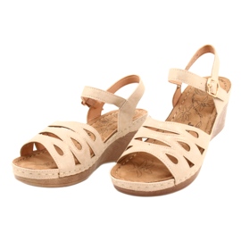 Bequeme Damen-Keilsandalen Evento 22SD98-4572 Beige 2