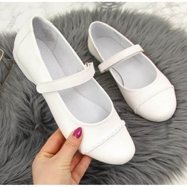 Ballerinas mit Klettverschluss zur Kommunion Kornecki Jr. KOR6271 weiß 1