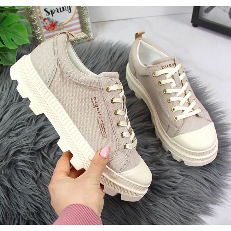 Bugatti W INT1721 beige Turnschuhe auf der Plattform 1