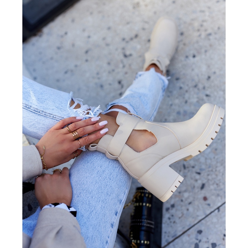 FE1 Lederstiefeletten Gürtel mit Ausschnitten Beige Rosanne 1