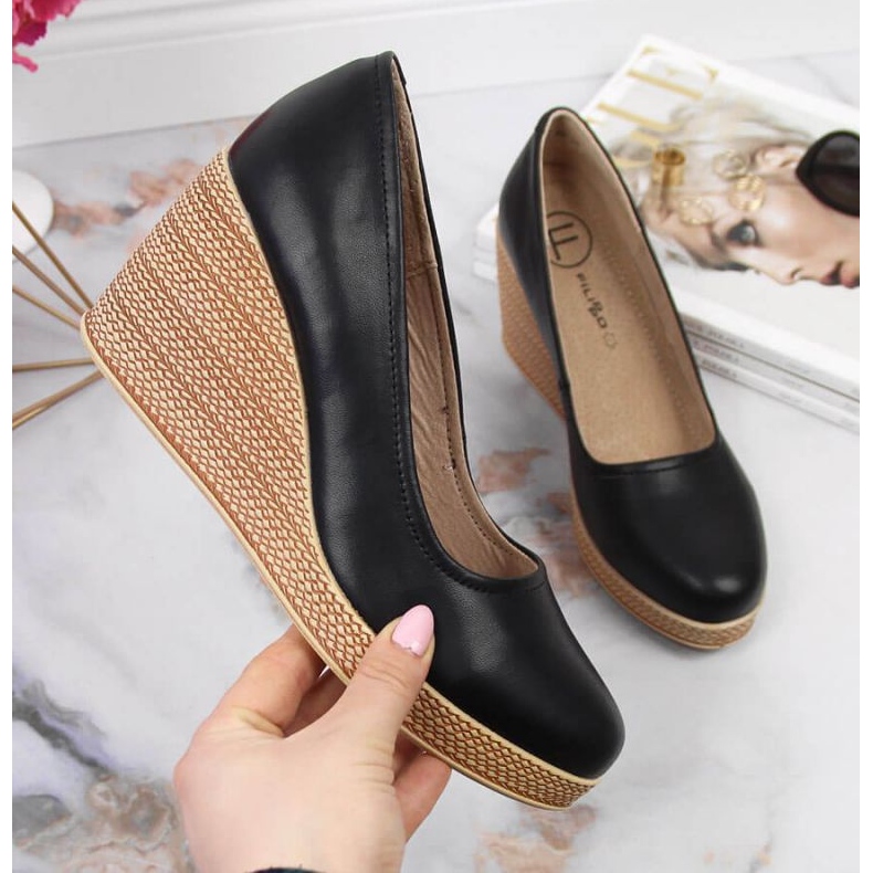 Lederpumps auf dem Keil Filippo W PAW339A schwarz 1